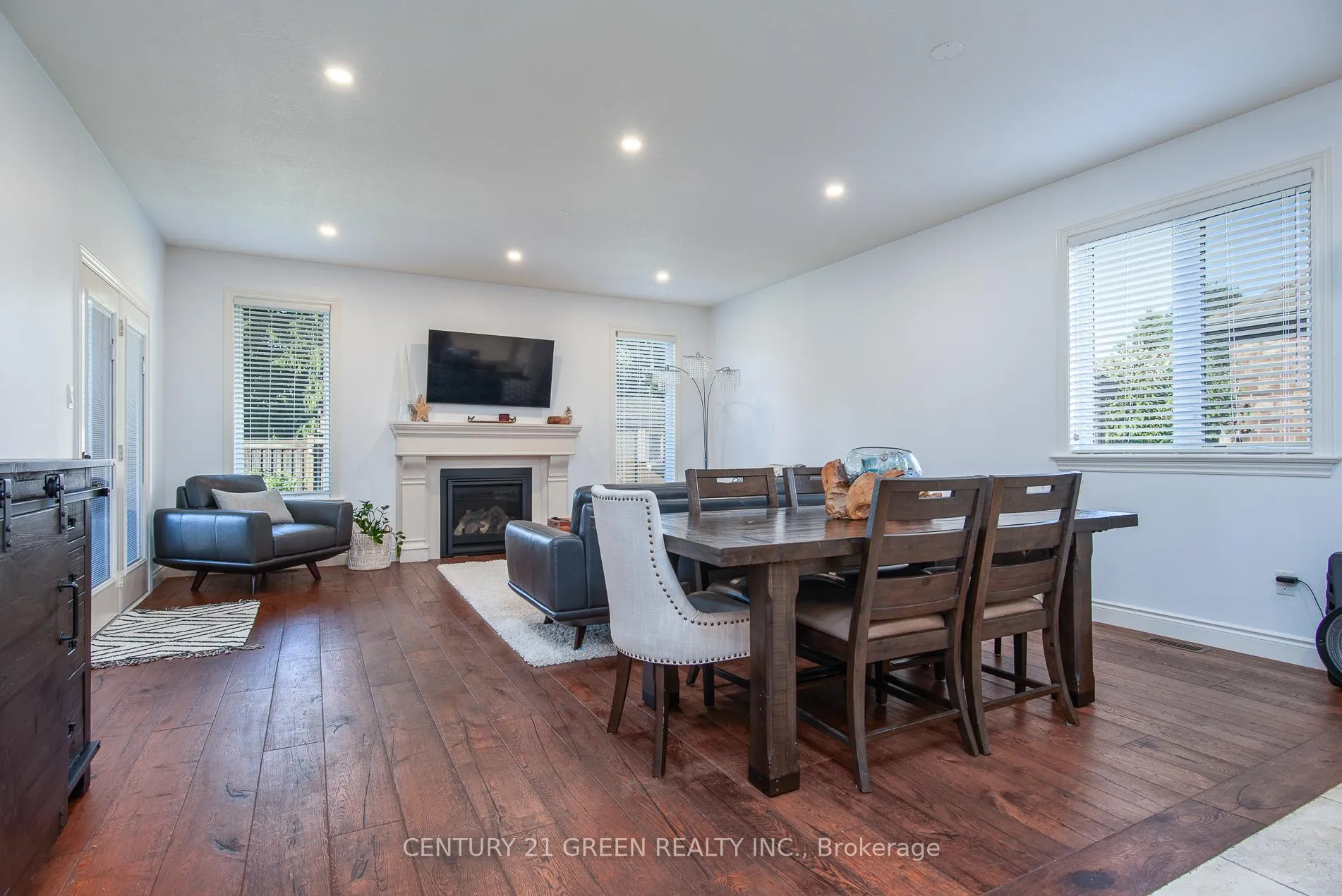 Photo 10 of 39 Gerber Meadows Drive, Wellesley — HOMEH