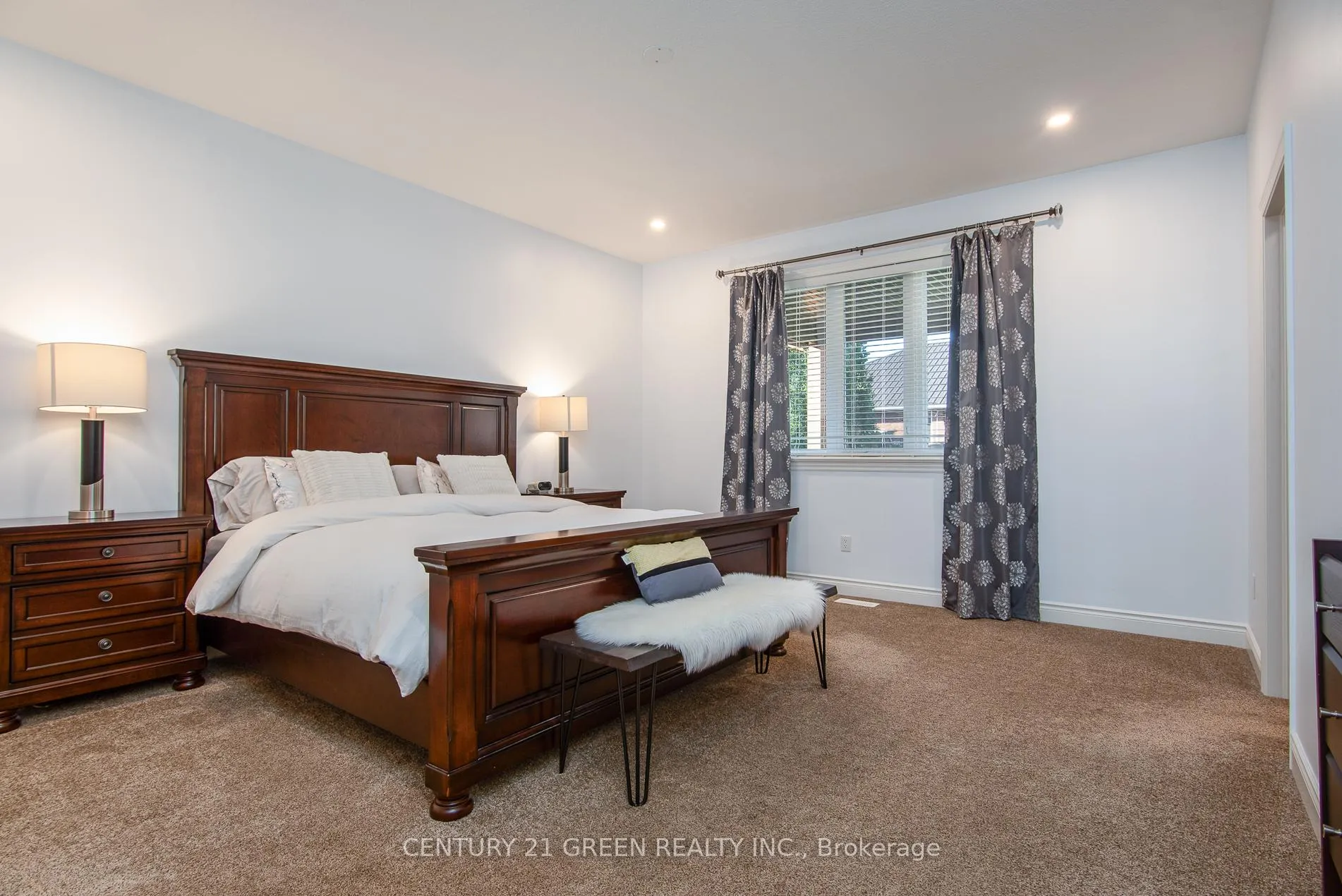 Photo 18 of 39 Gerber Meadows Drive, Wellesley — HOMEH