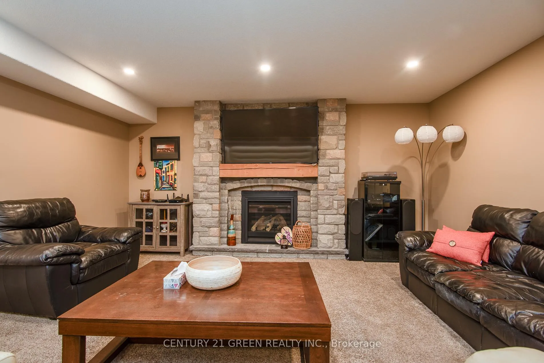 Photo 26 of 39 Gerber Meadows Drive, Wellesley — HOMEH