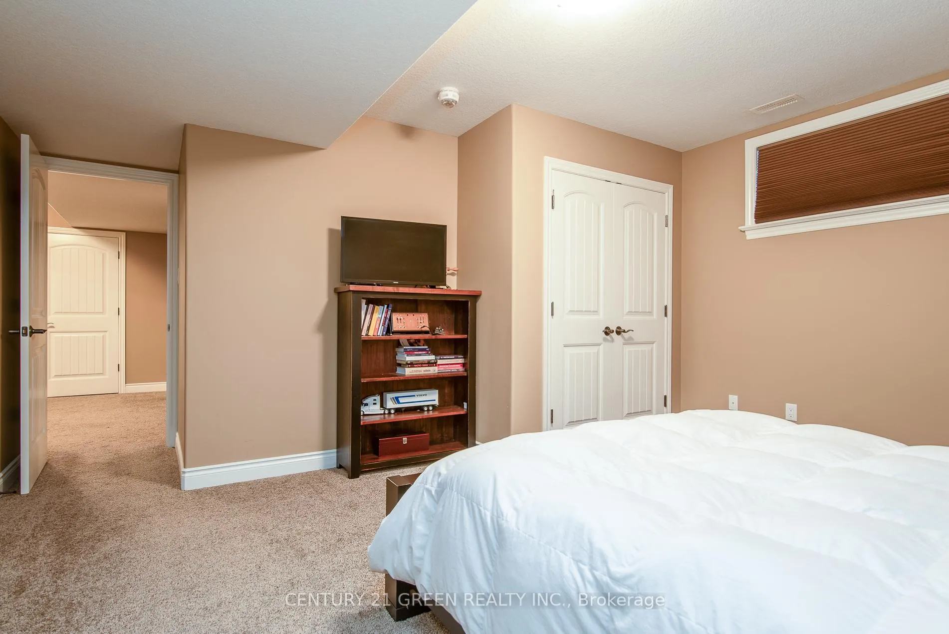 Photo 33 of 39 Gerber Meadows Drive, Wellesley — HOMEH