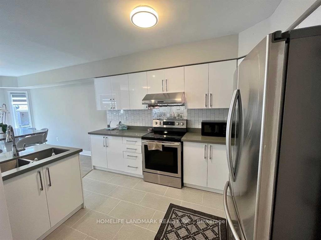 Photo 5 of Unit Upper, 545 Menczel Crescent, Newmarket, Summerhill Estates — HOMEH