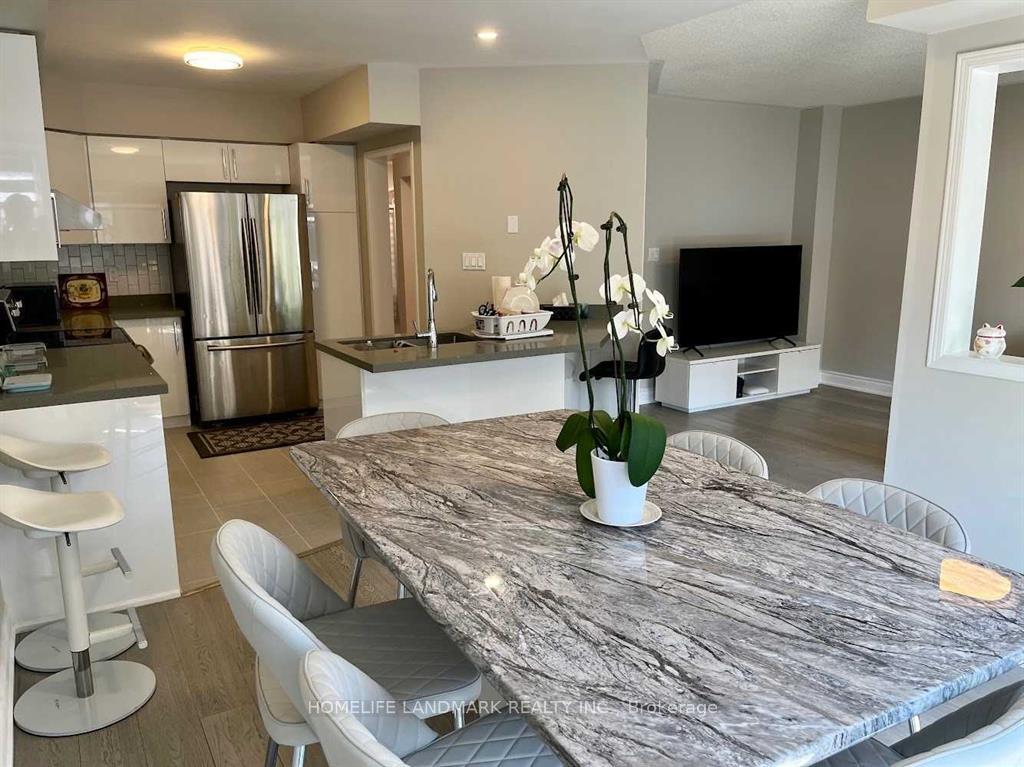 Photo 6 of Unit Upper, 545 Menczel Crescent, Newmarket, Summerhill Estates — HOMEH