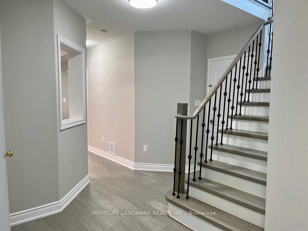 Photo 11 of Unit Upper, 545 Menczel Crescent, Newmarket, Summerhill Estates — HOMEH