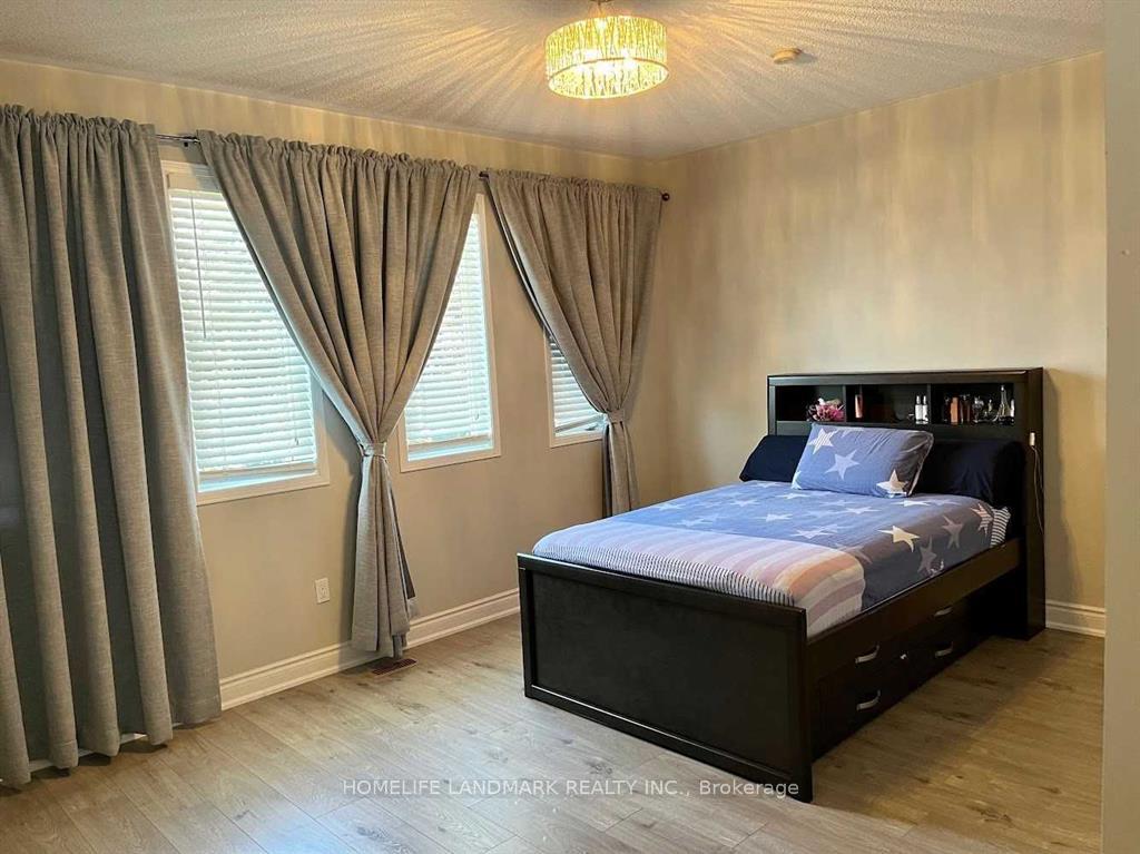 Photo 12 of Unit Upper, 545 Menczel Crescent, Newmarket, Summerhill Estates — HOMEH