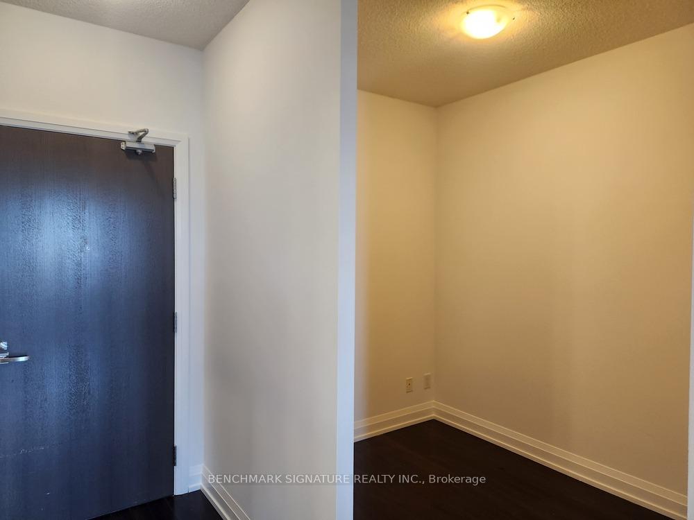 Photo 6 of Unit 518, 7161 Yonge Street, Markham, Thornhill — HOMEH
