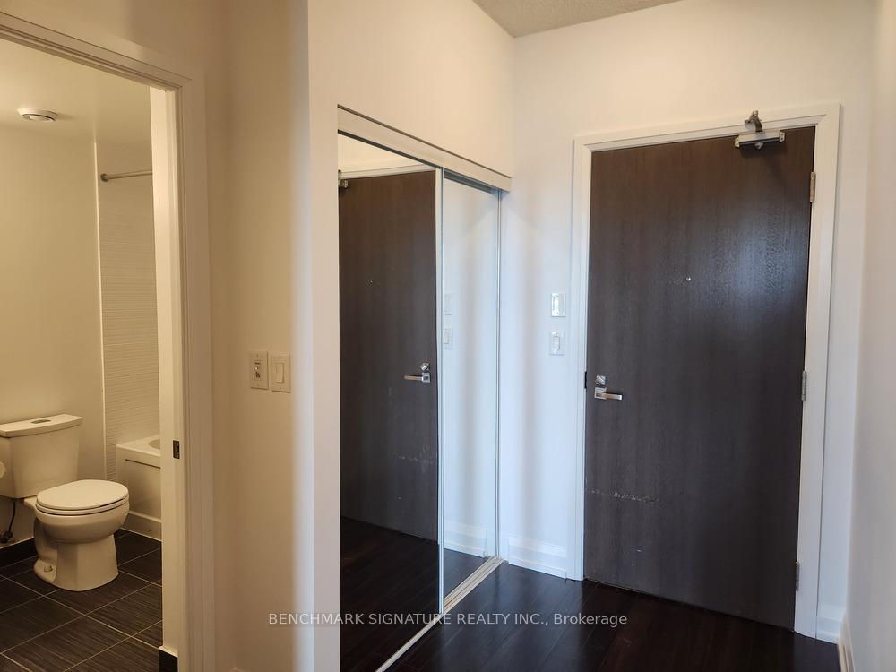 Photo 8 of Unit 518, 7161 Yonge Street, Markham, Thornhill — HOMEH