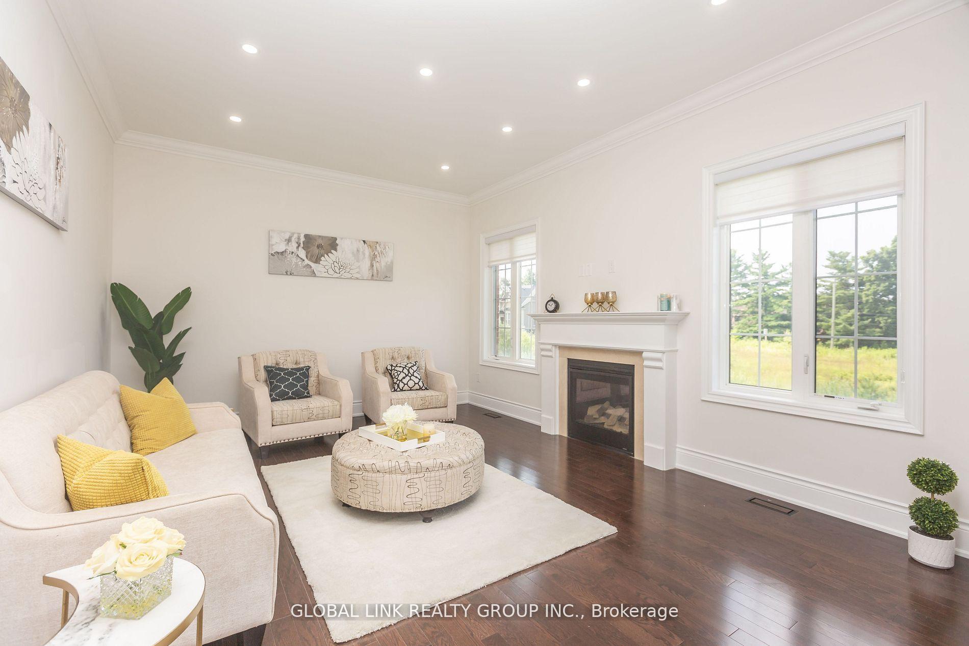Photo 7 of 44 Golden Hawk Drive, Hamilton, Waterdown — HOMEH