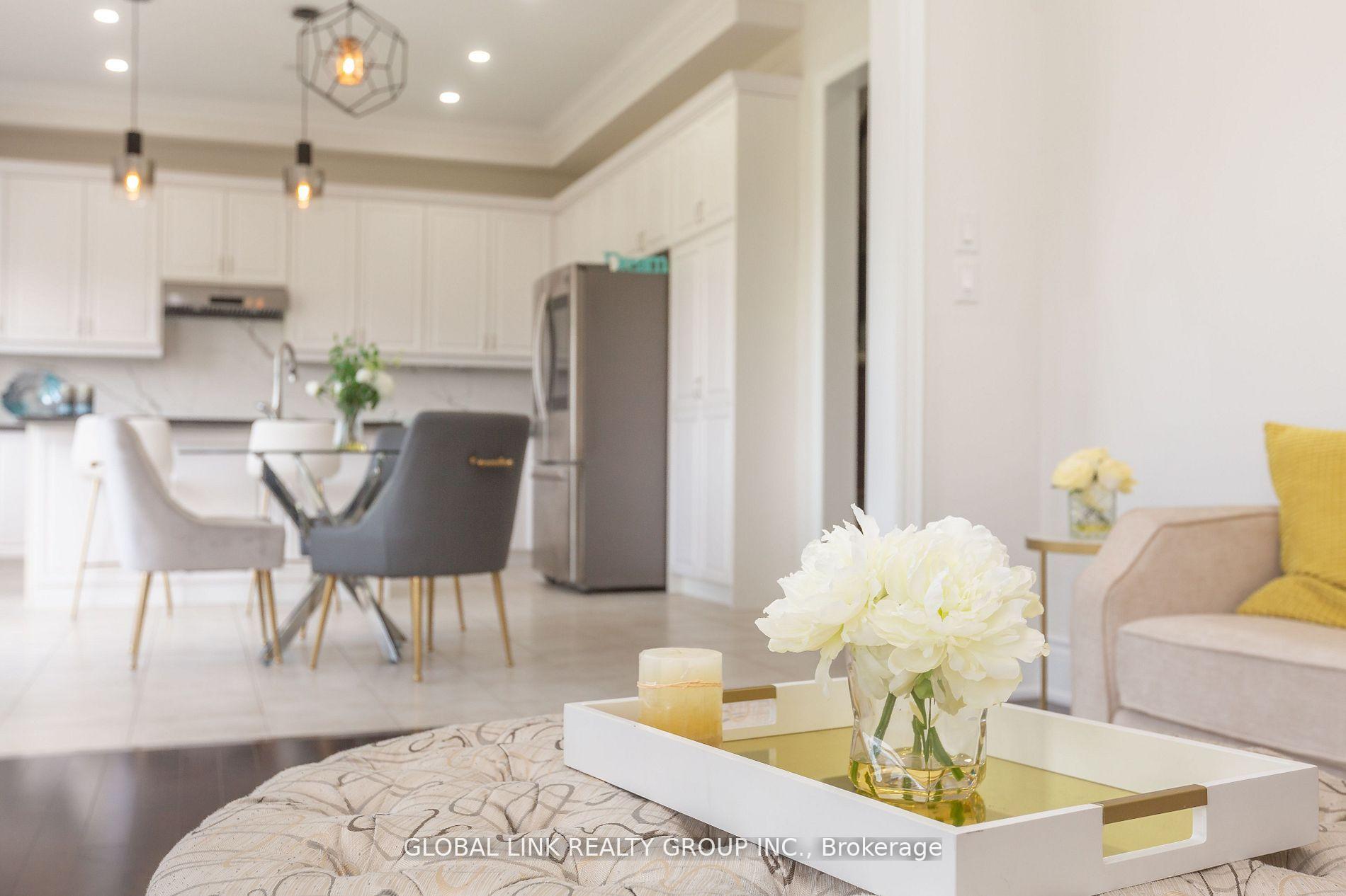 Photo 10 of 44 Golden Hawk Drive, Hamilton, Waterdown — HOMEH