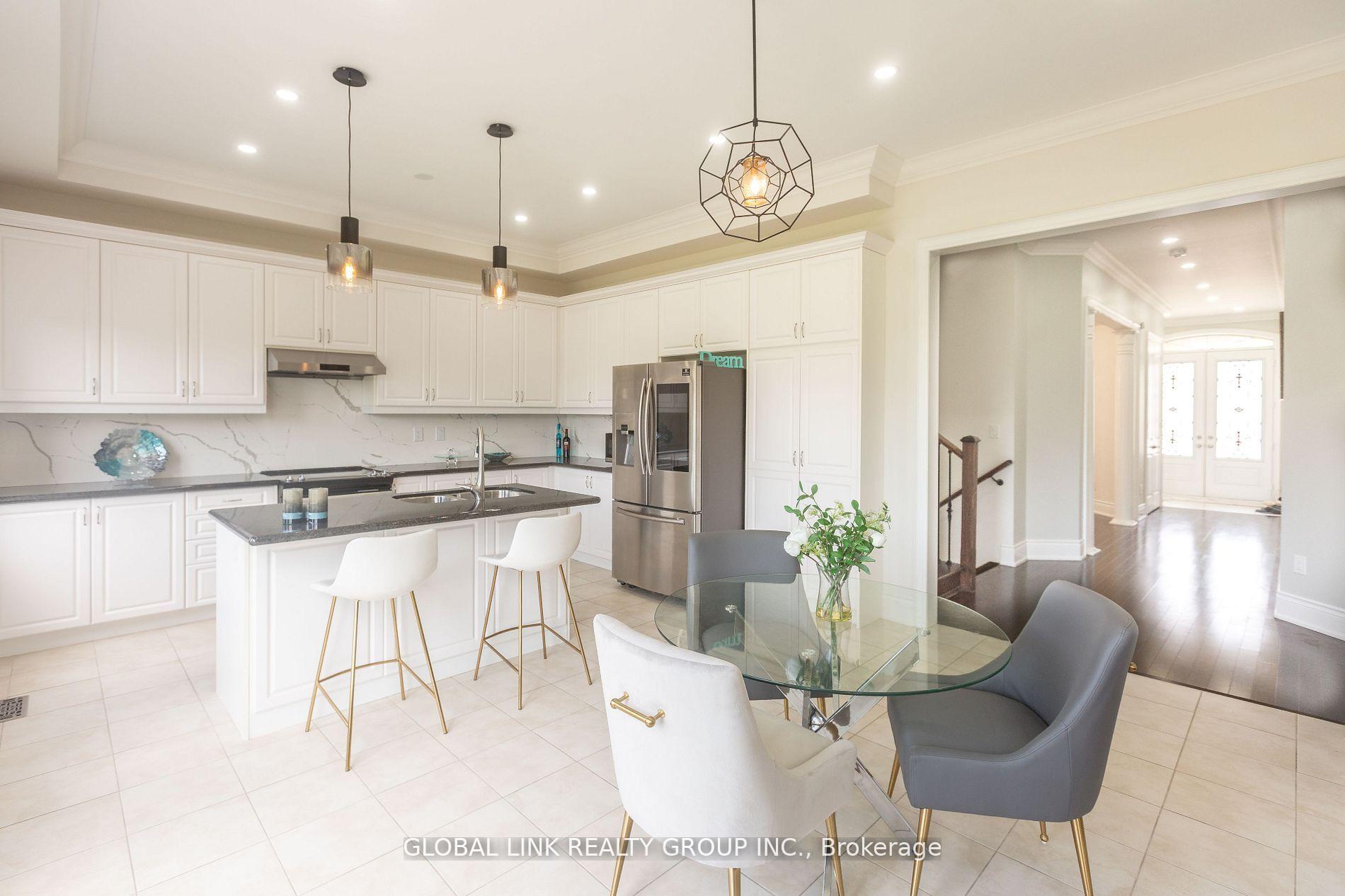 Photo 13 of 44 Golden Hawk Drive, Hamilton, Waterdown — HOMEH