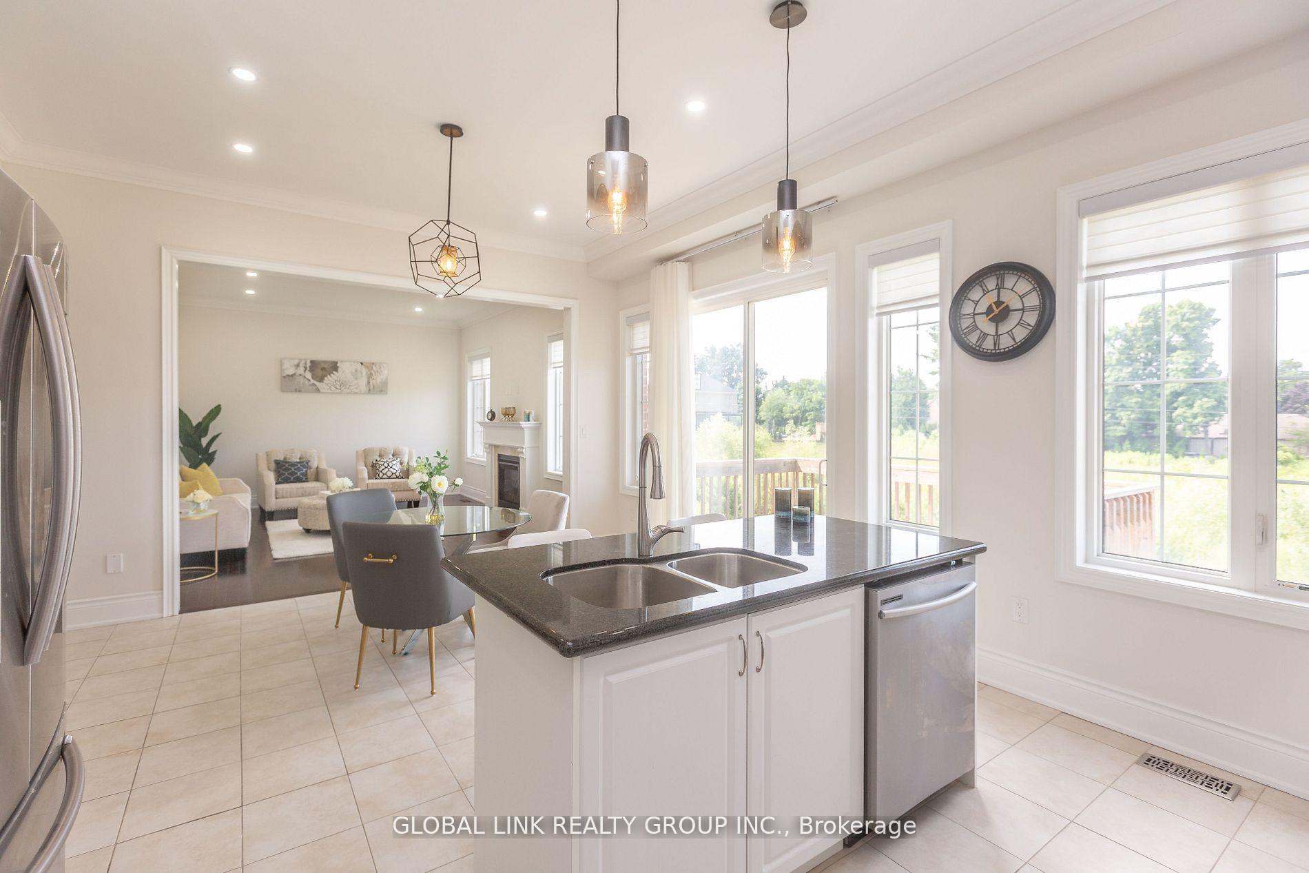 Photo 15 of 44 Golden Hawk Drive, Hamilton, Waterdown — HOMEH