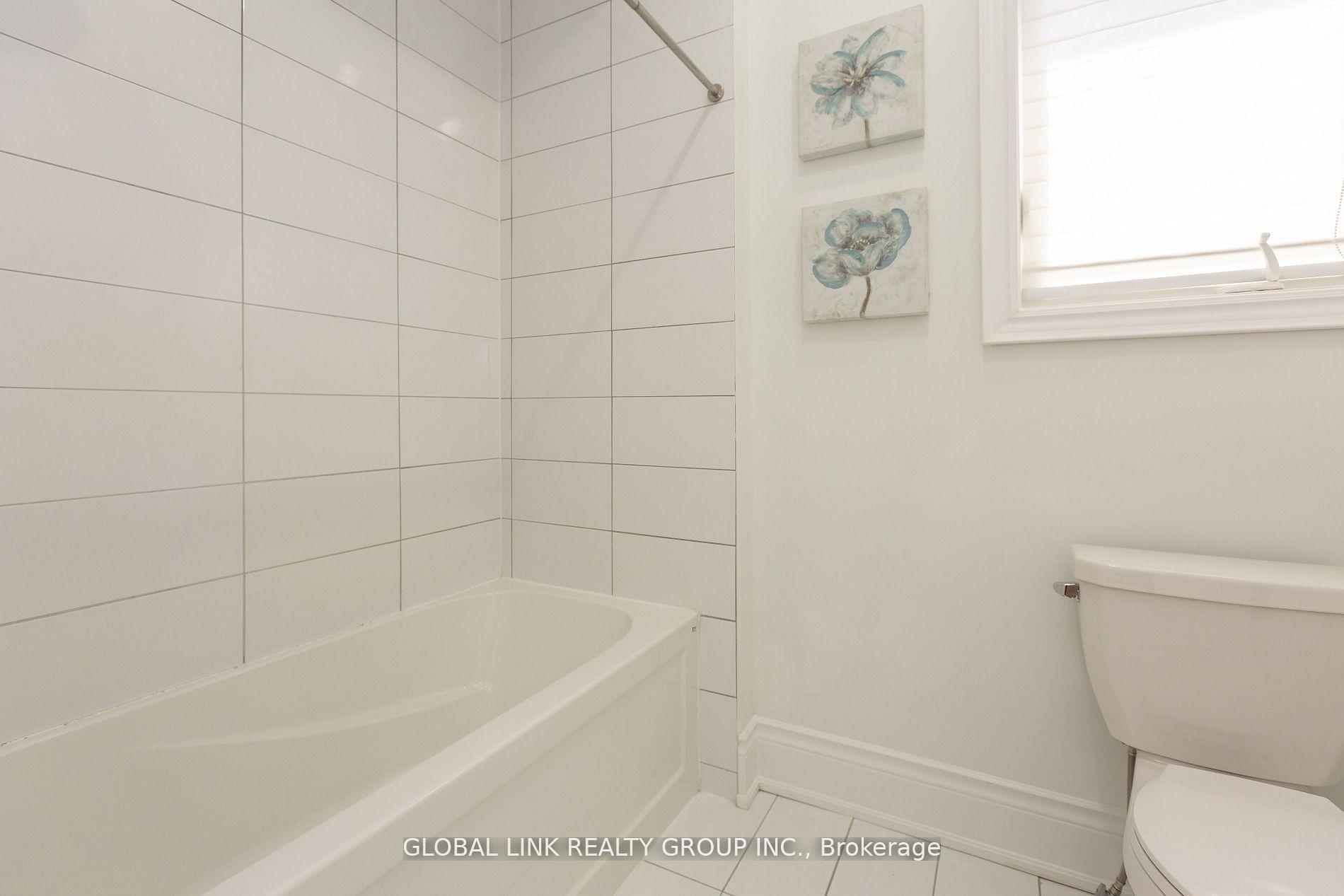 Photo 29 of 44 Golden Hawk Drive, Hamilton, Waterdown — HOMEH