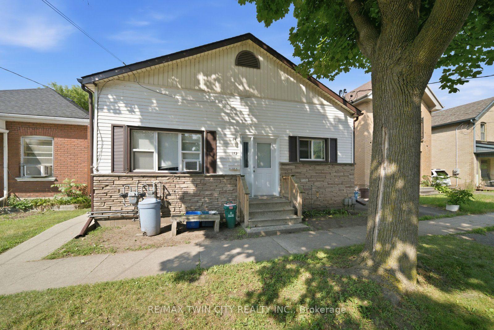Front of Unit Upper, 172 Albion Street