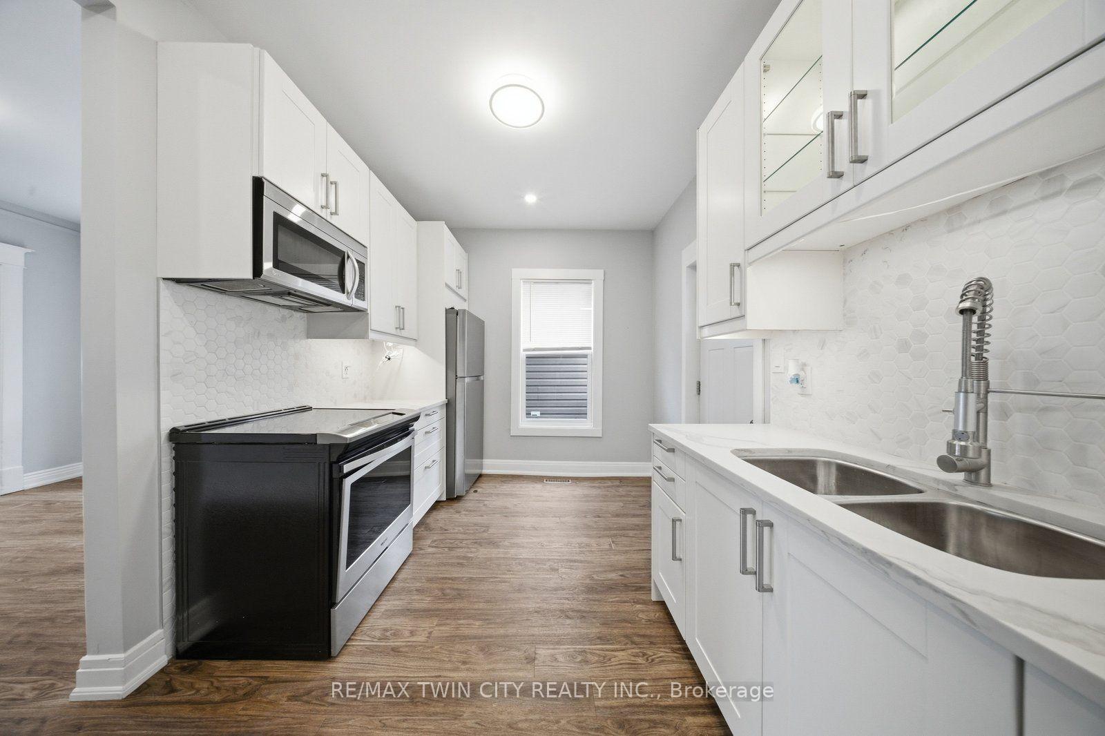 Photo 11 of 76 Grey Street, Brantford, Downtown Core — HOMEH