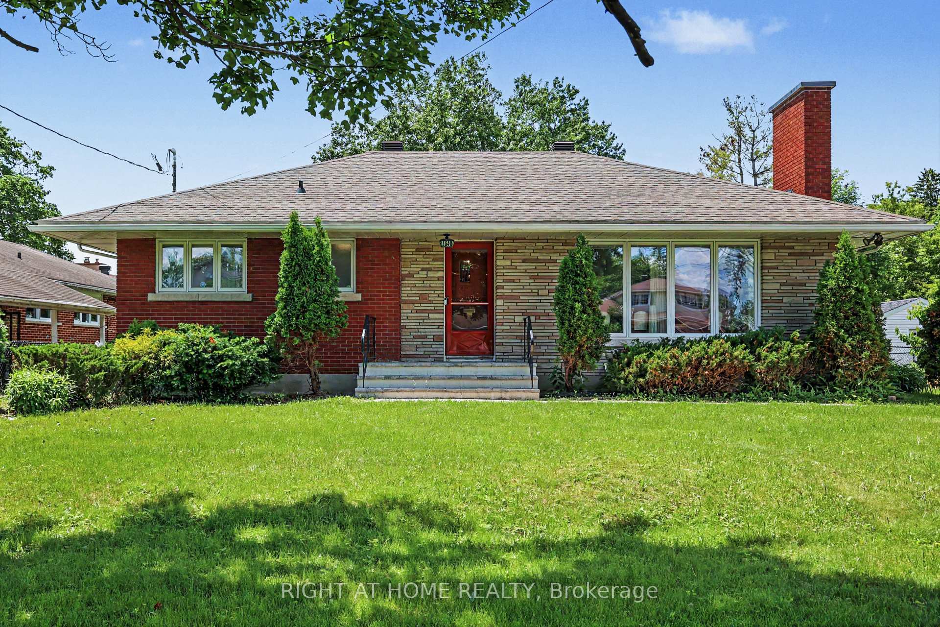 Front of 1640 Fisher Avenue