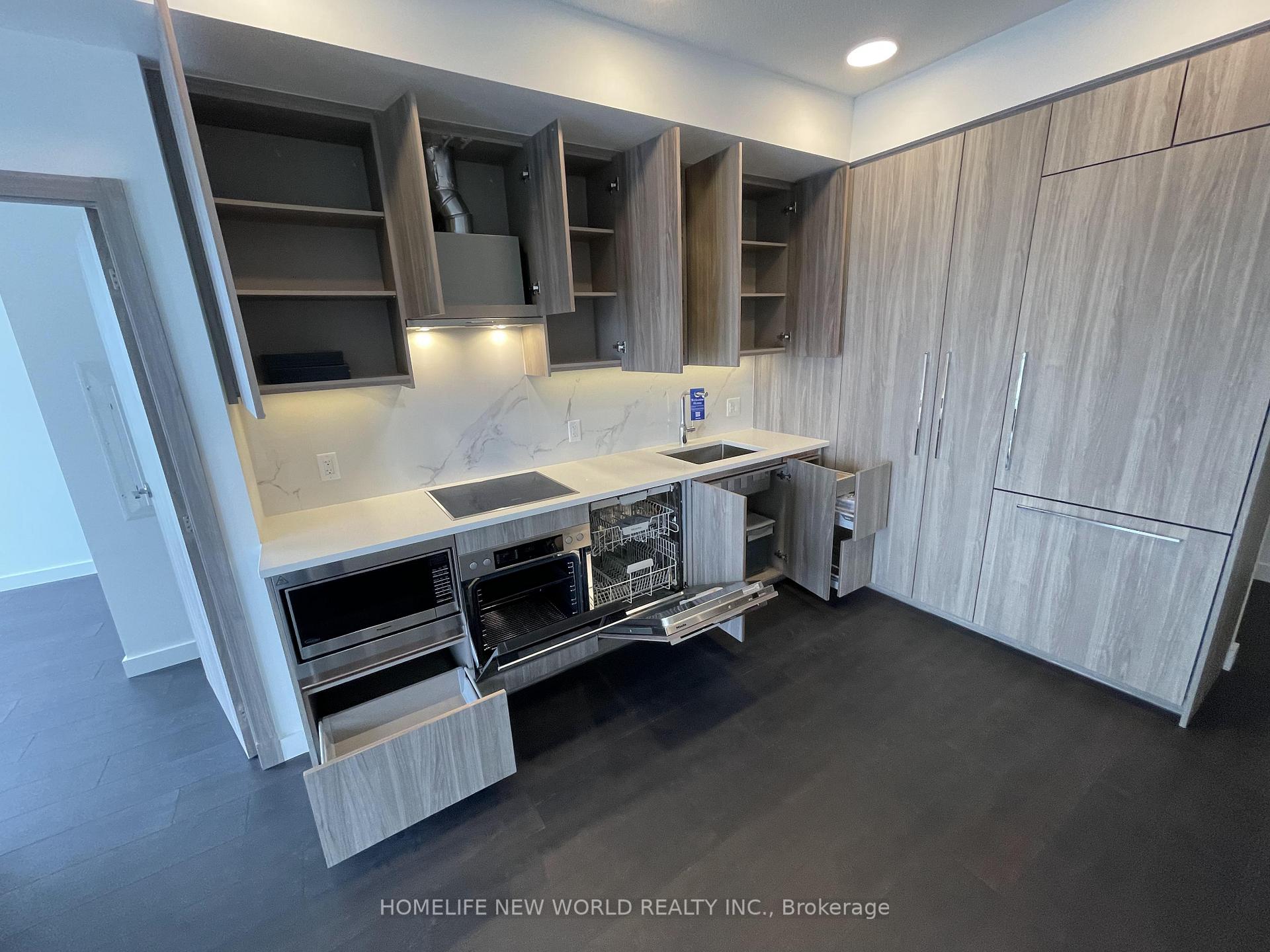 Photo 6 of Unit 3001, 27 Mcmahon Drive, North York, Bayview Village — HOMEH