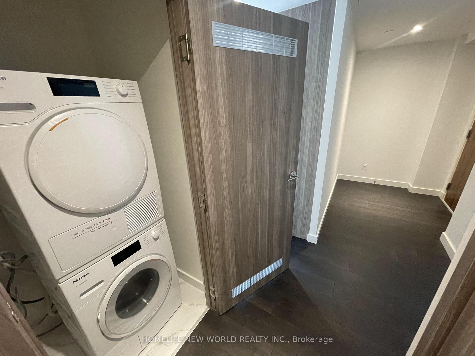 Photo 8 of Unit 3001, 27 Mcmahon Drive, North York, Bayview Village — HOMEH