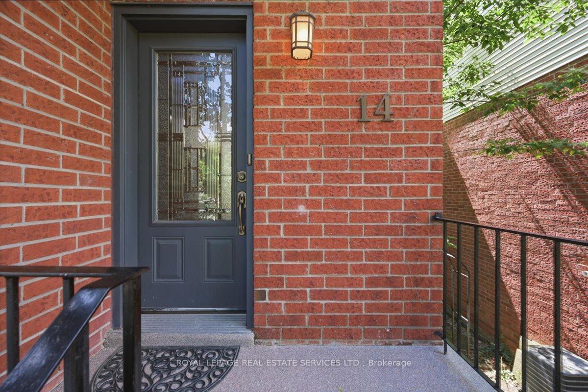 Photo 7 of 14 Normandy Place, Oakville, Central — HOMEH