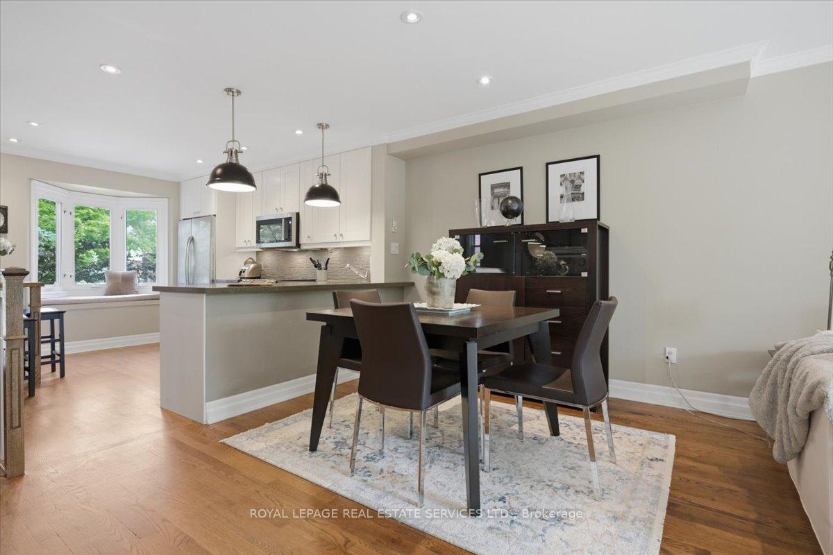 Photo 16 of 14 Normandy Place, Oakville, Central — HOMEH