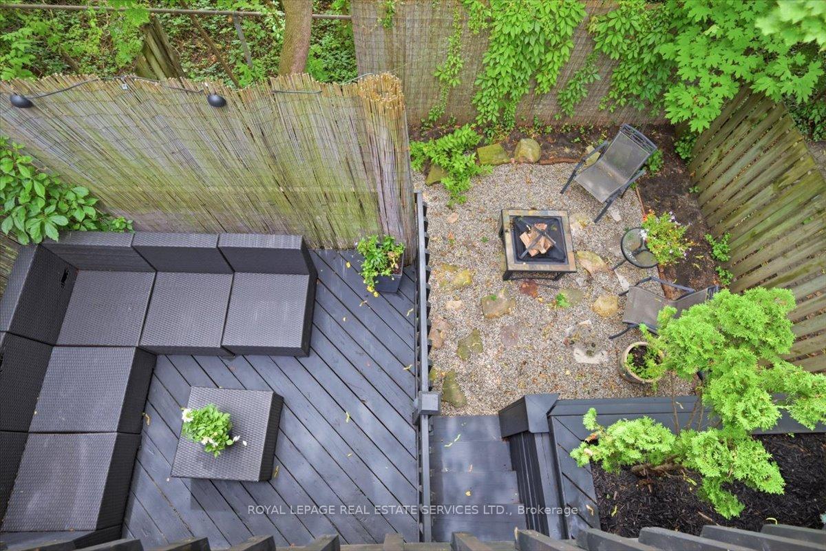 Photo 25 of 14 Normandy Place, Oakville, Central — HOMEH