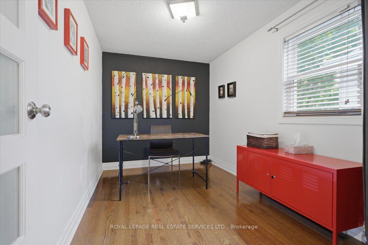 Photo 31 of 14 Normandy Place, Oakville, Central — HOMEH