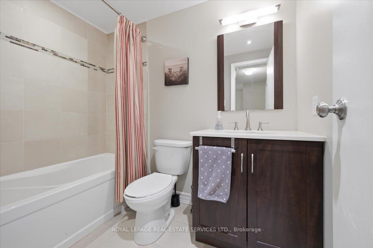 Photo 33 of 14 Normandy Place, Oakville, Central — HOMEH