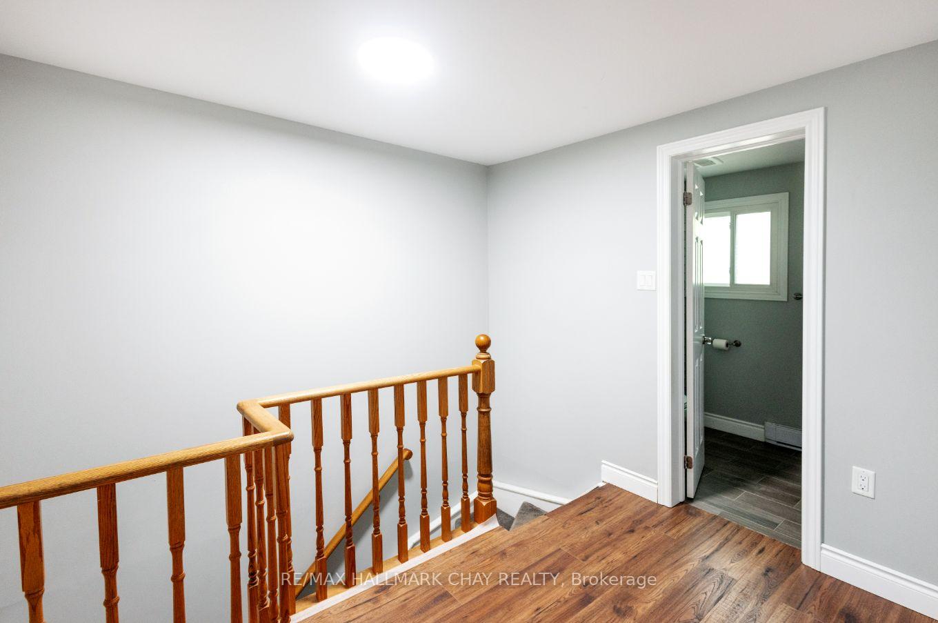 Photo 13 of 11 Quail Crescent, Barrie, Ardagh — HOMEH