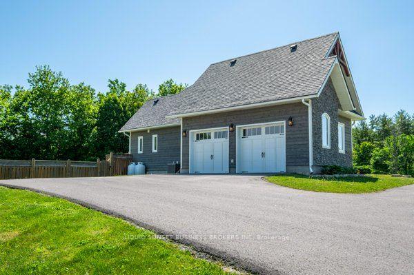 Photo 3 of 1004 Applewood Lane, Frontenac, Frontenac South — HOMEH