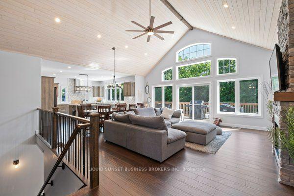 Photo 12 of 1004 Applewood Lane, Frontenac, Frontenac South — HOMEH