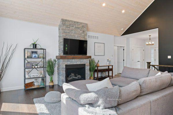 Photo 14 of 1004 Applewood Lane, Frontenac, Frontenac South — HOMEH