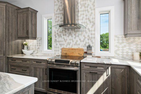 Photo 17 of 1004 Applewood Lane, Frontenac, Frontenac South — HOMEH