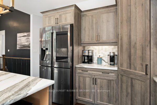 Photo 18 of 1004 Applewood Lane, Frontenac, Frontenac South — HOMEH