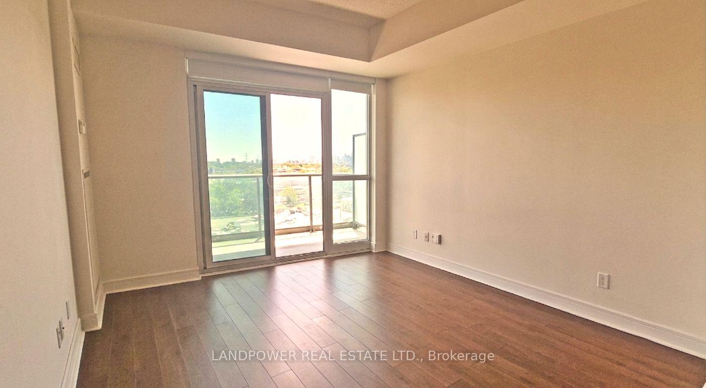 Photo 8 of Unit 916, 35 Brian Peck Crescent, Toronto, Thorncliffe Park — HOMEH