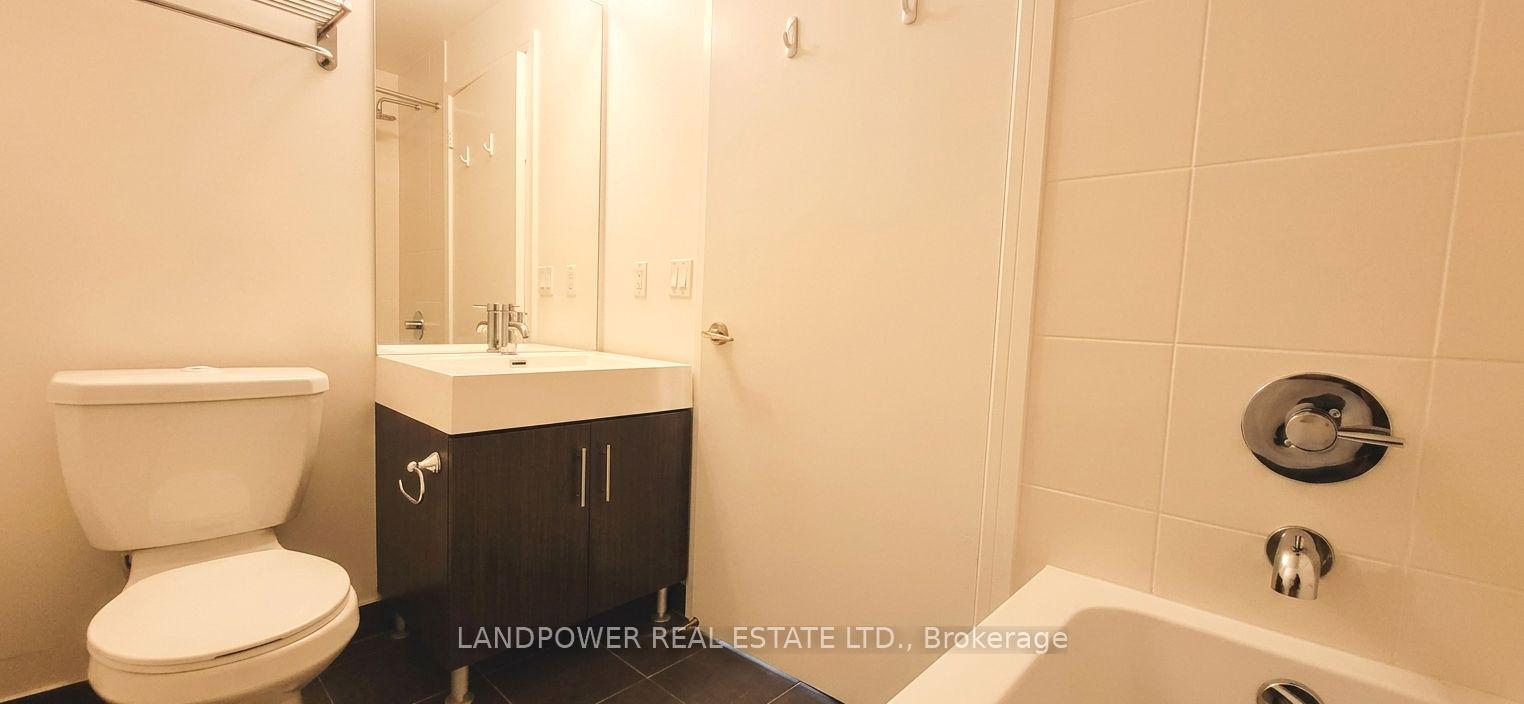 Photo 9 of Unit 916, 35 Brian Peck Crescent, Toronto, Thorncliffe Park — HOMEH