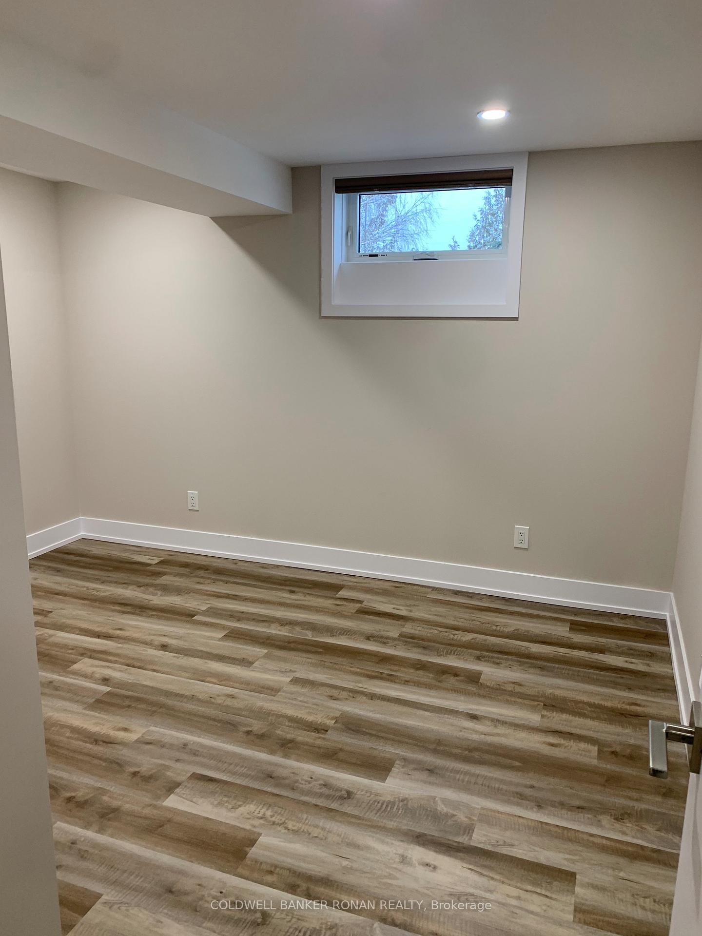 Photo 6 of Unit Unit B, 5555 8th Line, Essa, Rural Essa — HOMEH