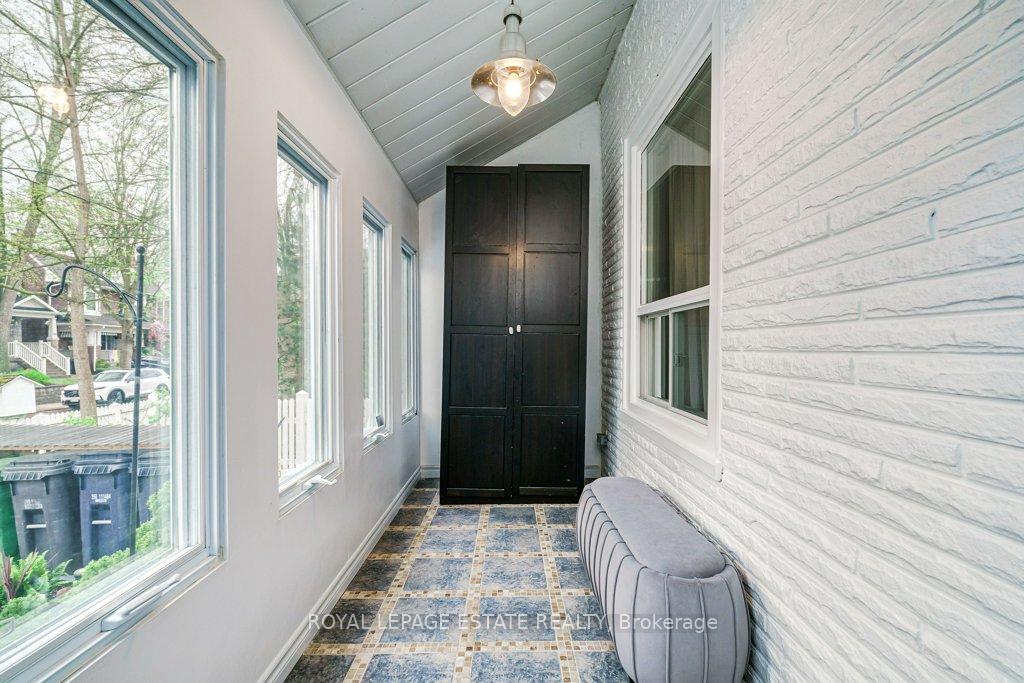 Photo 5 of 158 Waverley Road, Toronto, The Beaches — HOMEH