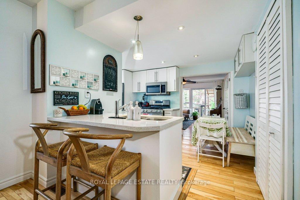 Photo 10 of 158 Waverley Road, Toronto, The Beaches — HOMEH
