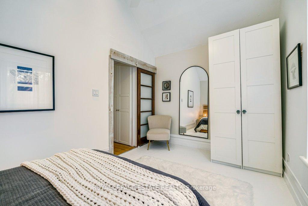 Photo 21 of 158 Waverley Road, Toronto, The Beaches — HOMEH