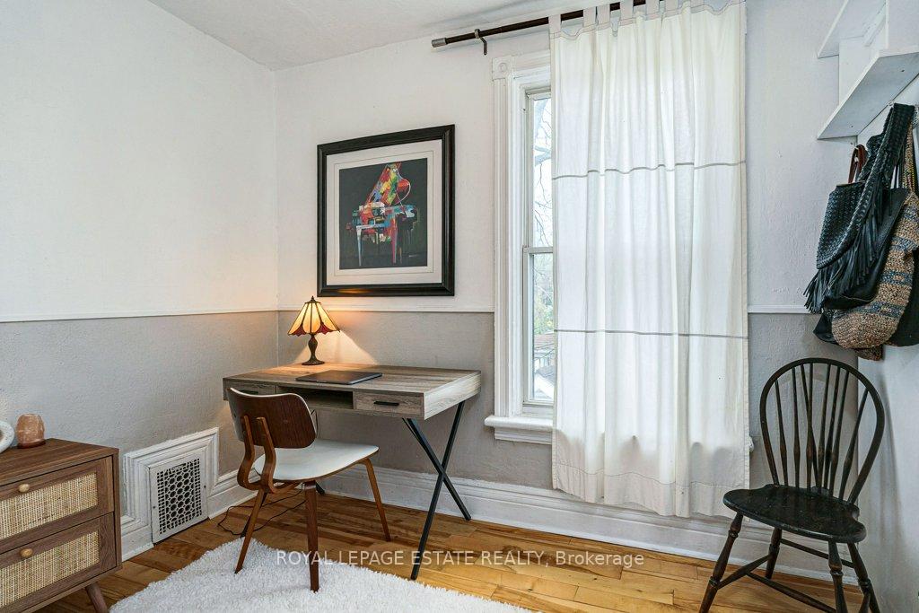Photo 25 of 158 Waverley Road, Toronto, The Beaches — HOMEH