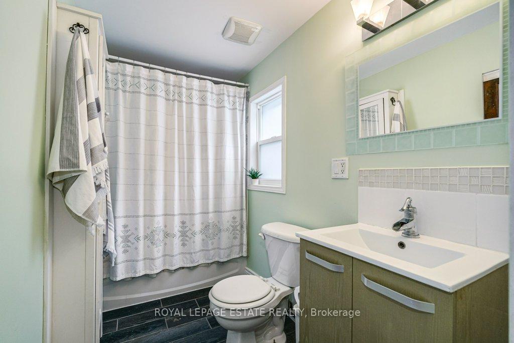 Photo 30 of 158 Waverley Road, Toronto, The Beaches — HOMEH