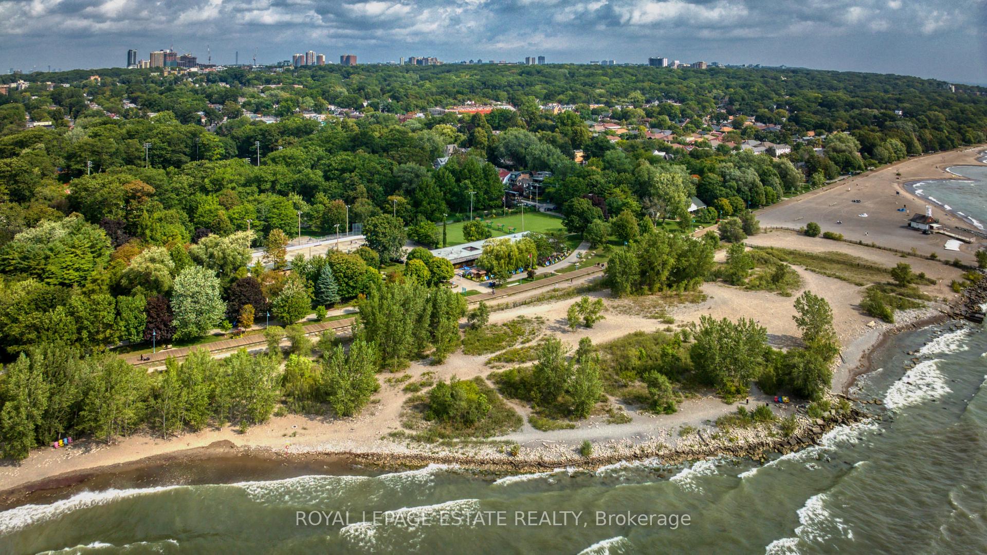 Photo 43 of 158 Waverley Road, Toronto, The Beaches — HOMEH