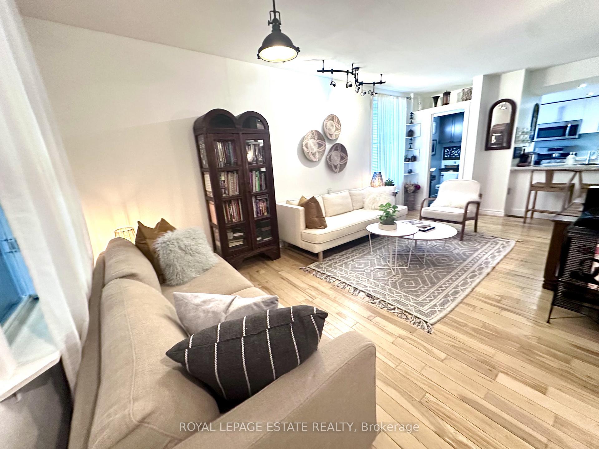 Photo 49 of 158 Waverley Road, Toronto, The Beaches — HOMEH