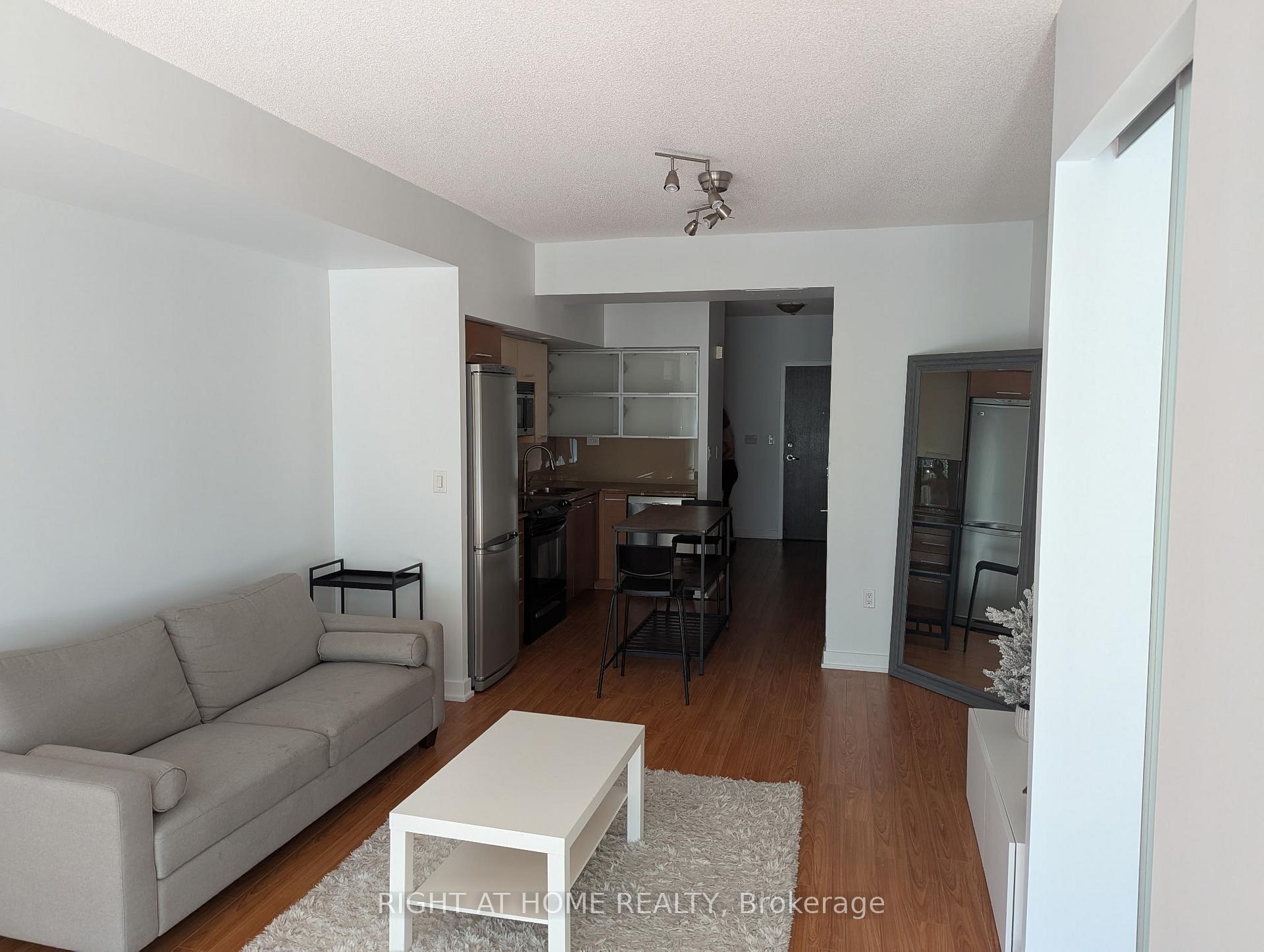Photo 4 of Unit 330, 8 Telegram Mews, Toronto, Waterfront Communities — HOMEH