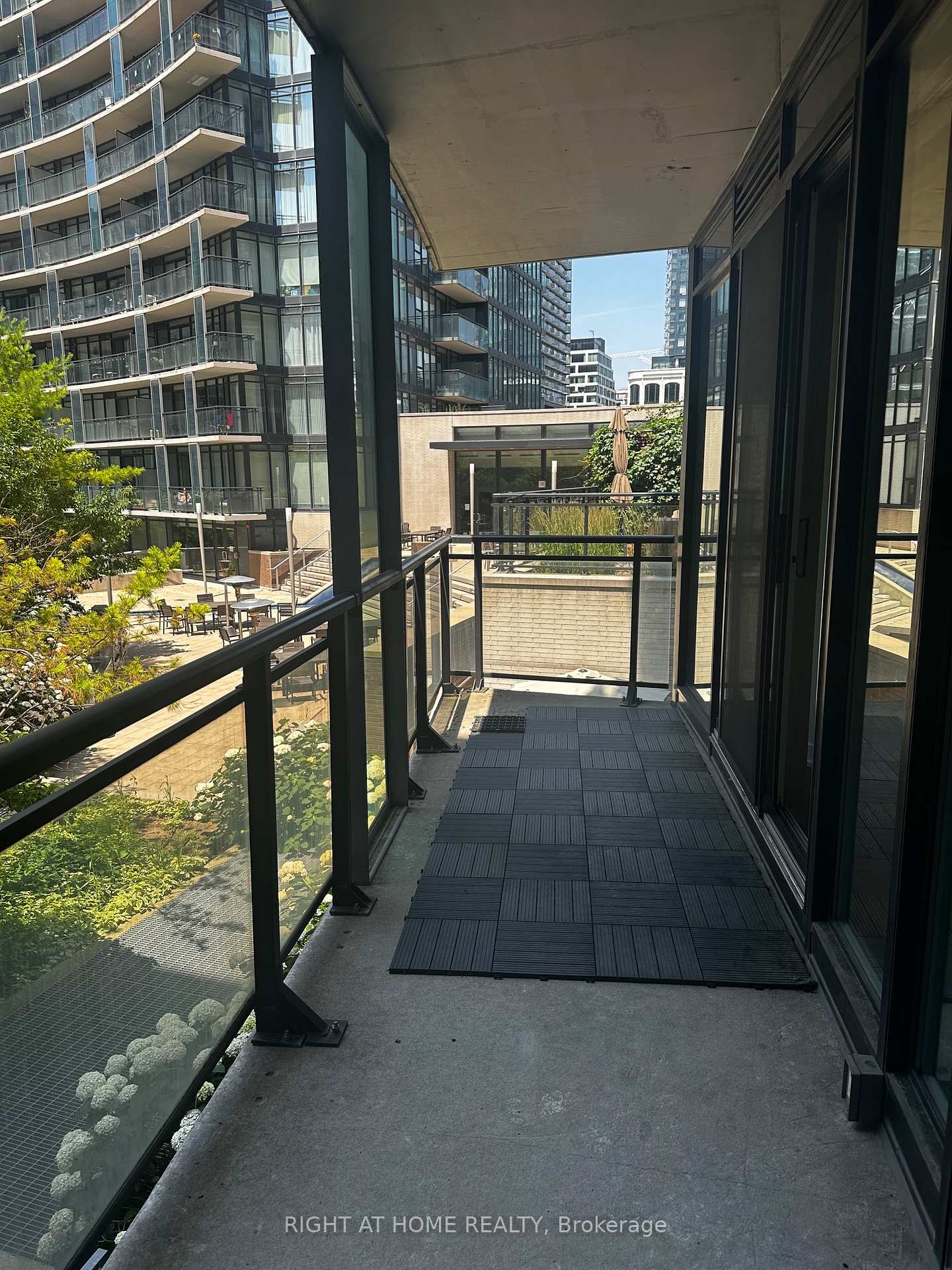 Photo 10 of Unit 330, 8 Telegram Mews, Toronto, Waterfront Communities — HOMEH