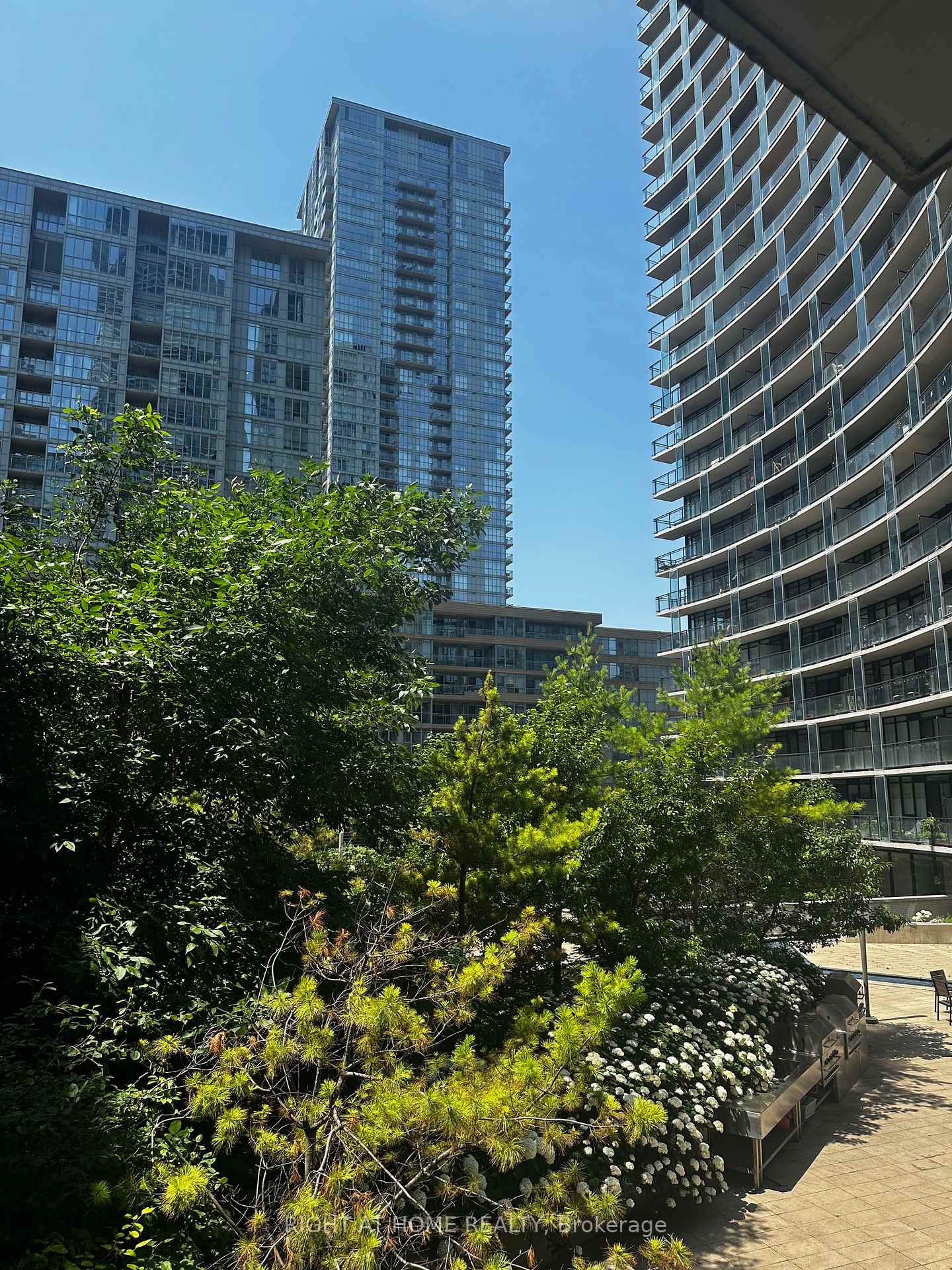 Photo 11 of Unit 330, 8 Telegram Mews, Toronto, Waterfront Communities — HOMEH