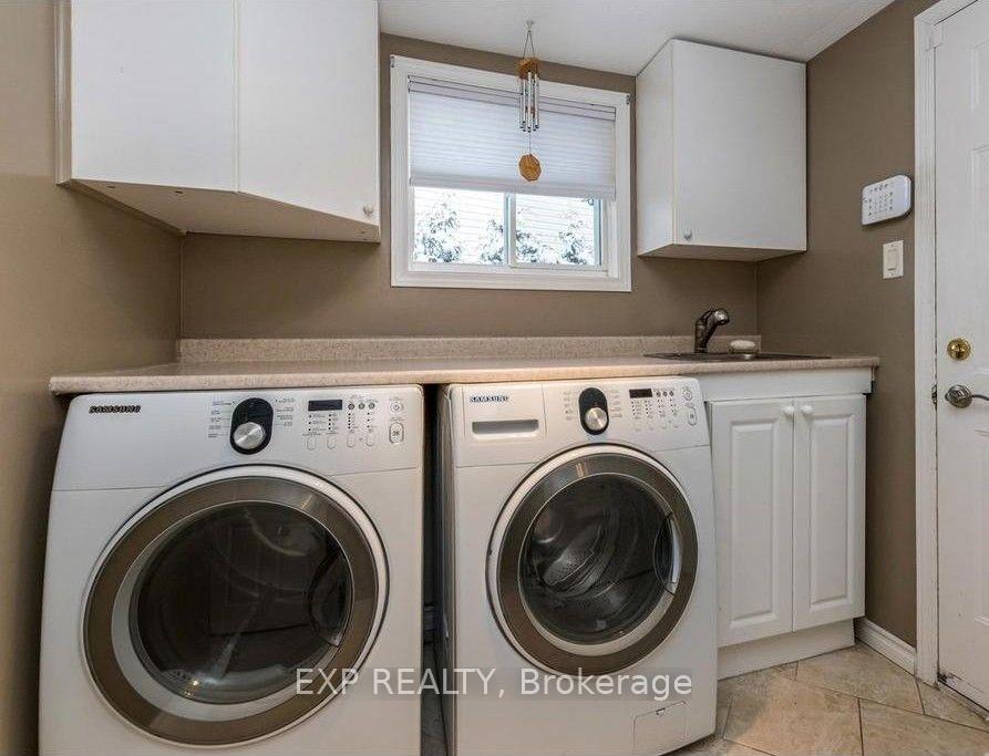 Photo 7 of 11 Pepperidge Way, Ottawa, Kanata - Morgan's Grant/South March — HOMEH