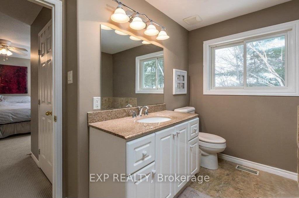 Photo 10 of 11 Pepperidge Way, Ottawa, Kanata - Morgan's Grant/South March — HOMEH