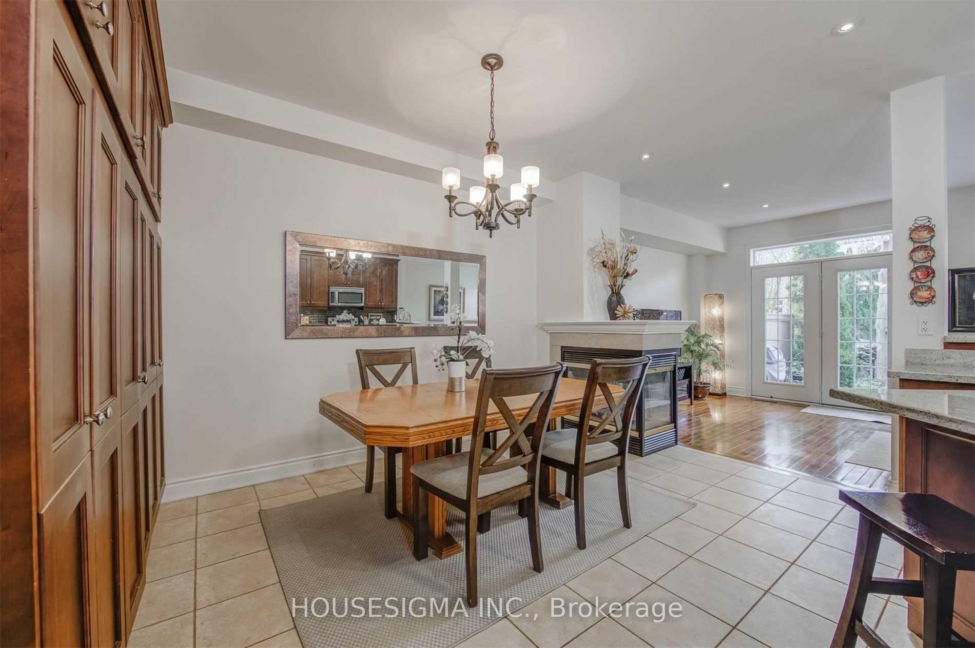 Photo 5 of 244 Tawny Crescent, Oakville, Bronte — HOMEH