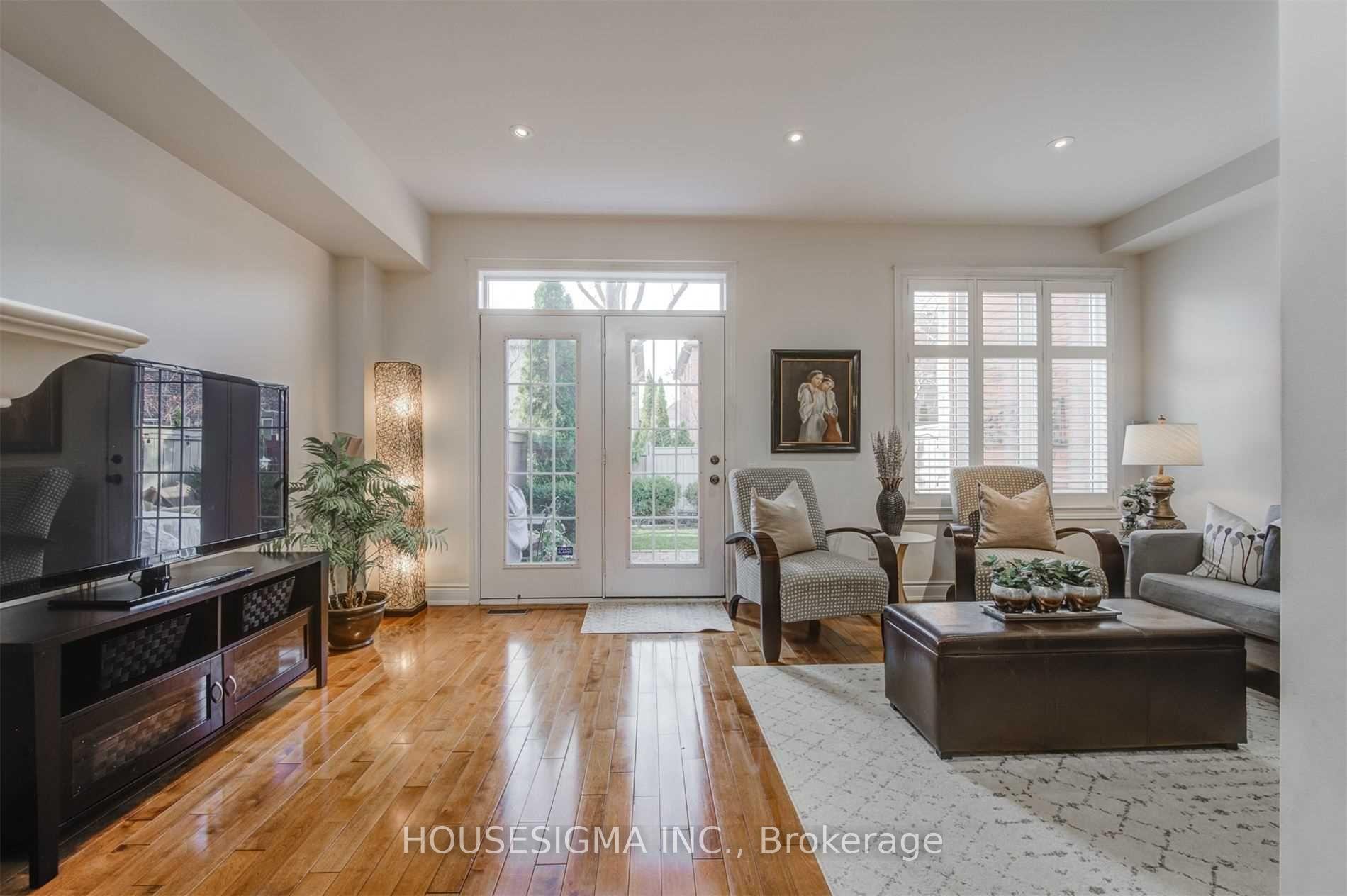 Photo 12 of 244 Tawny Crescent, Oakville, Bronte — HOMEH