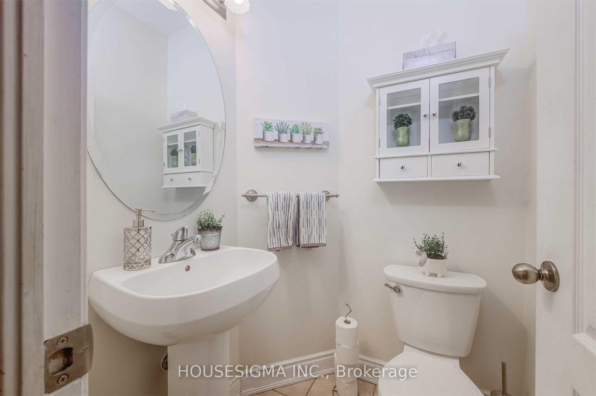 Photo 14 of 244 Tawny Crescent, Oakville, Bronte — HOMEH
