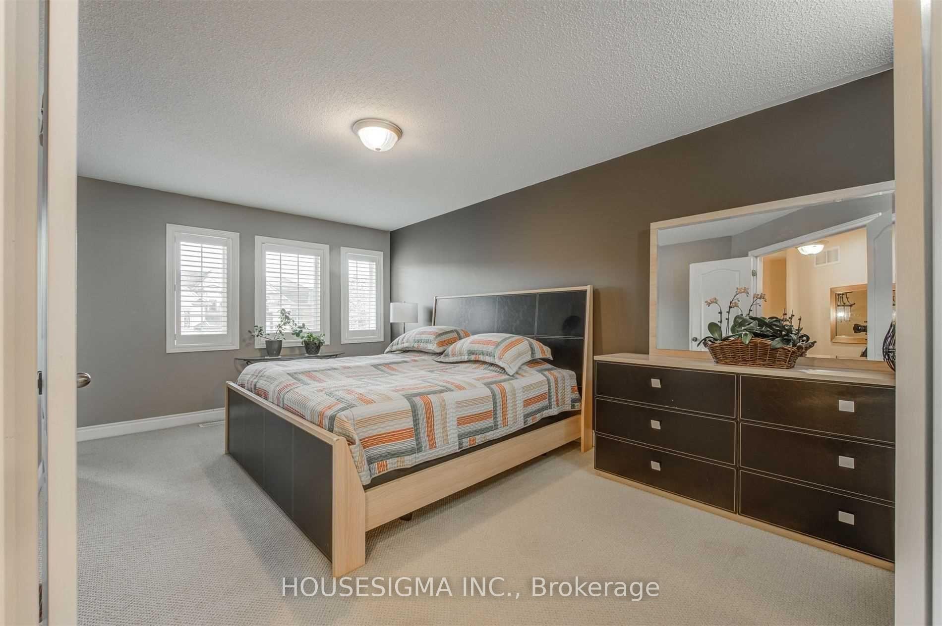 Photo 16 of 244 Tawny Crescent, Oakville, Bronte — HOMEH